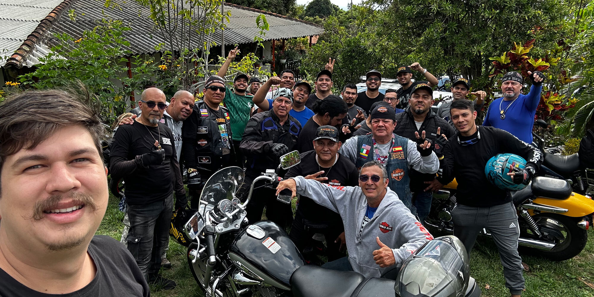 Retiro de Hombres Cruising For Jesús